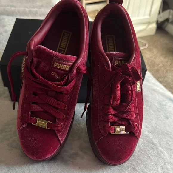 Puma Red Sneakers Modern Suede Design - Picture 6 of 6